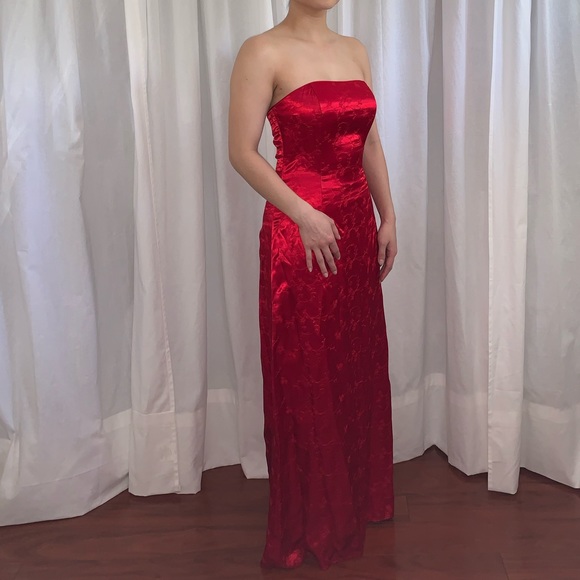 Jessica McClintock Red satin evening gown - Picture 3 of 6